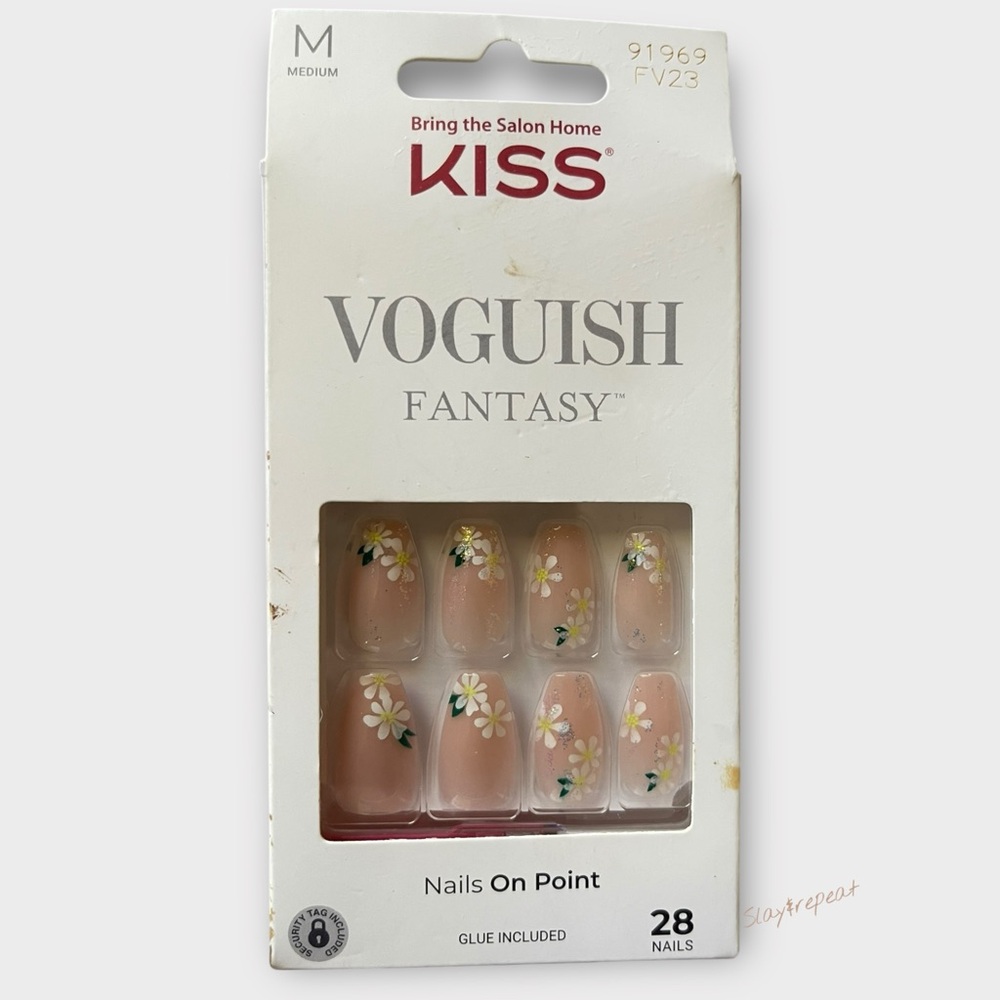 KISS Fantasy Floral Press-On Nails - Pink and White